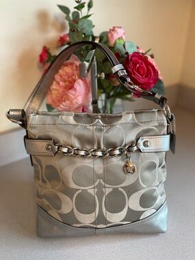 Rosebud’s Sashka Spring Gift-a-Way